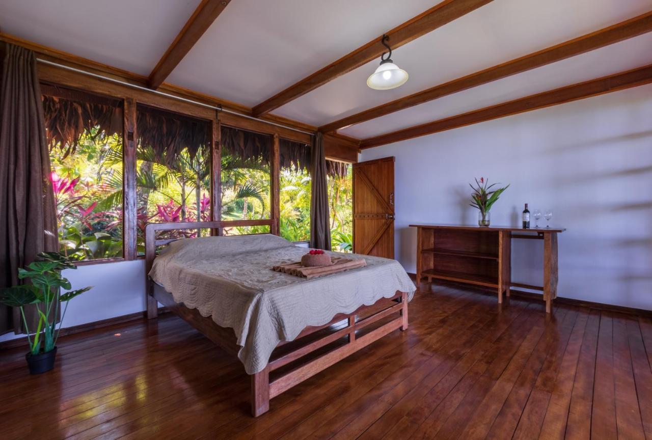Punta Marenco Lodge Drakes Bay エクステリア 写真